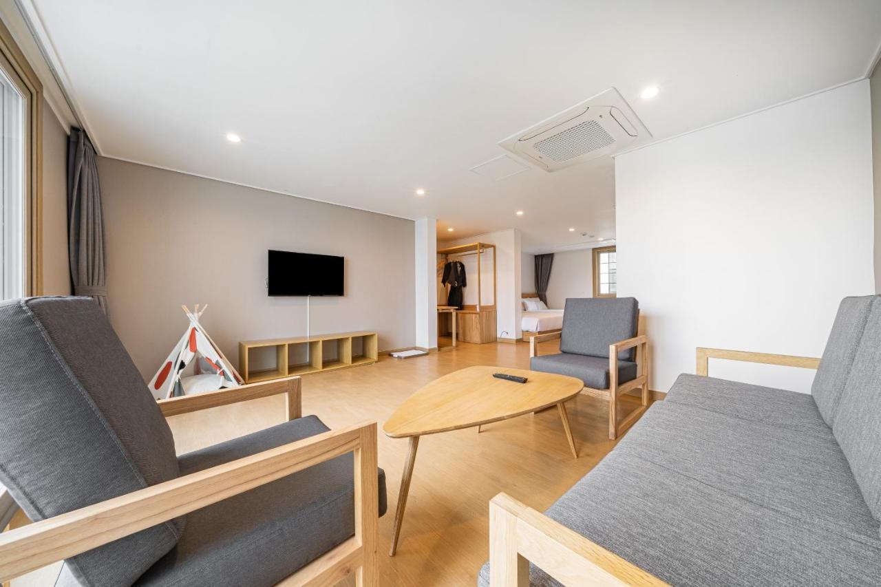 Heyy Seogwipo Hotel Eksteriør billede